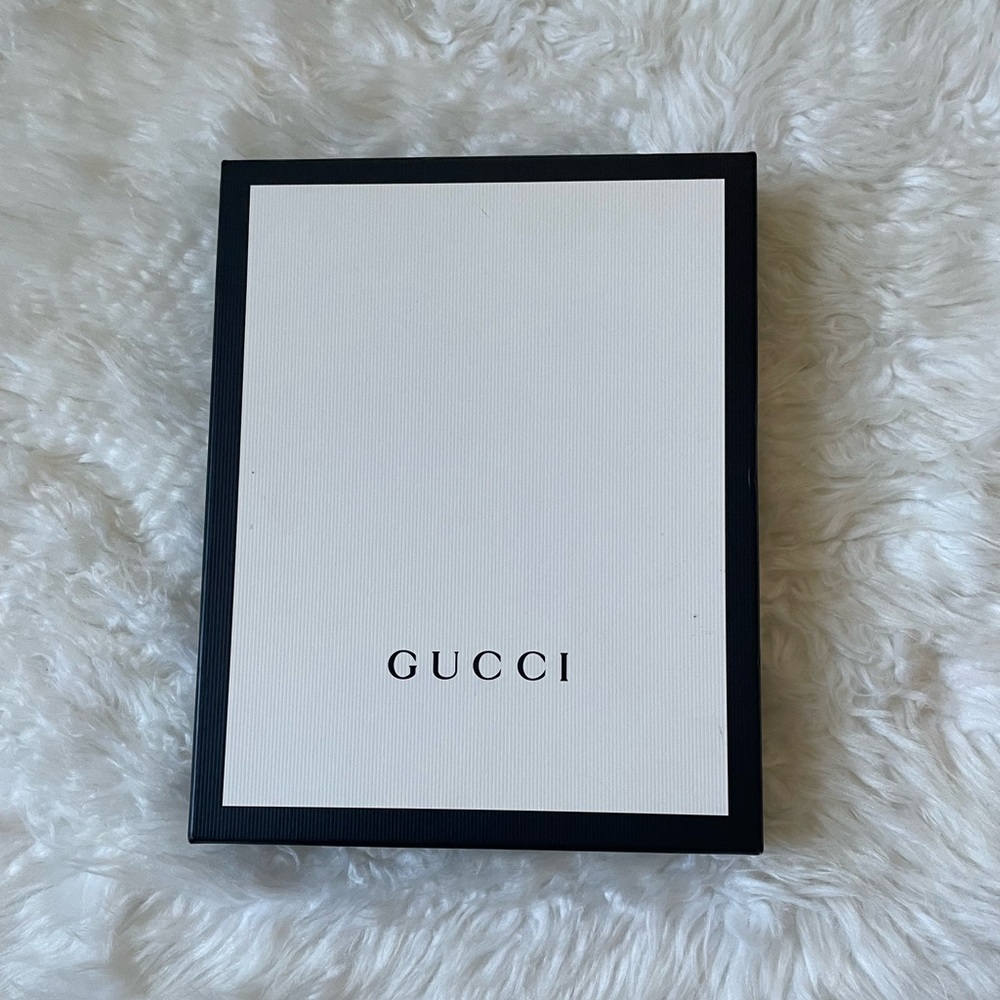 Gucci Pink GG Embossed Leather Chain Pochette - Picture 7 of 7